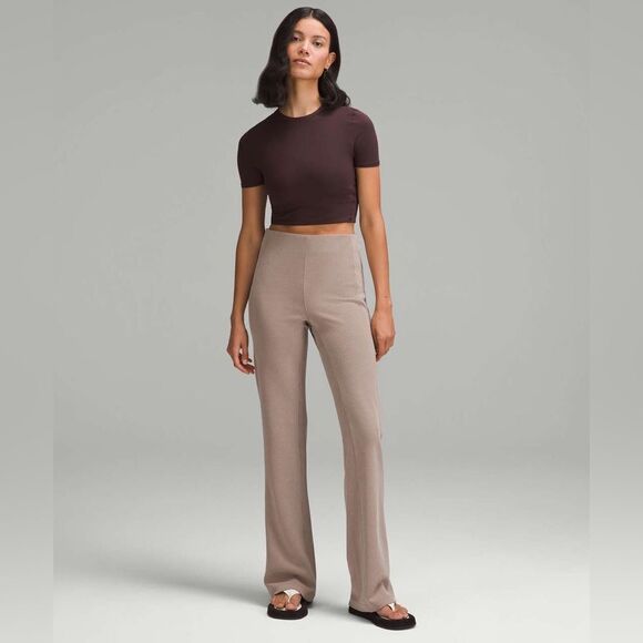 🏷️NWT Lululemon Ribbed Softstreme Flared Pant - Picture 1 of 5